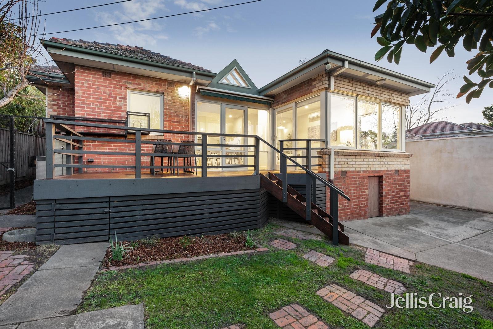 5 Kyora Drive, Kew East image 9