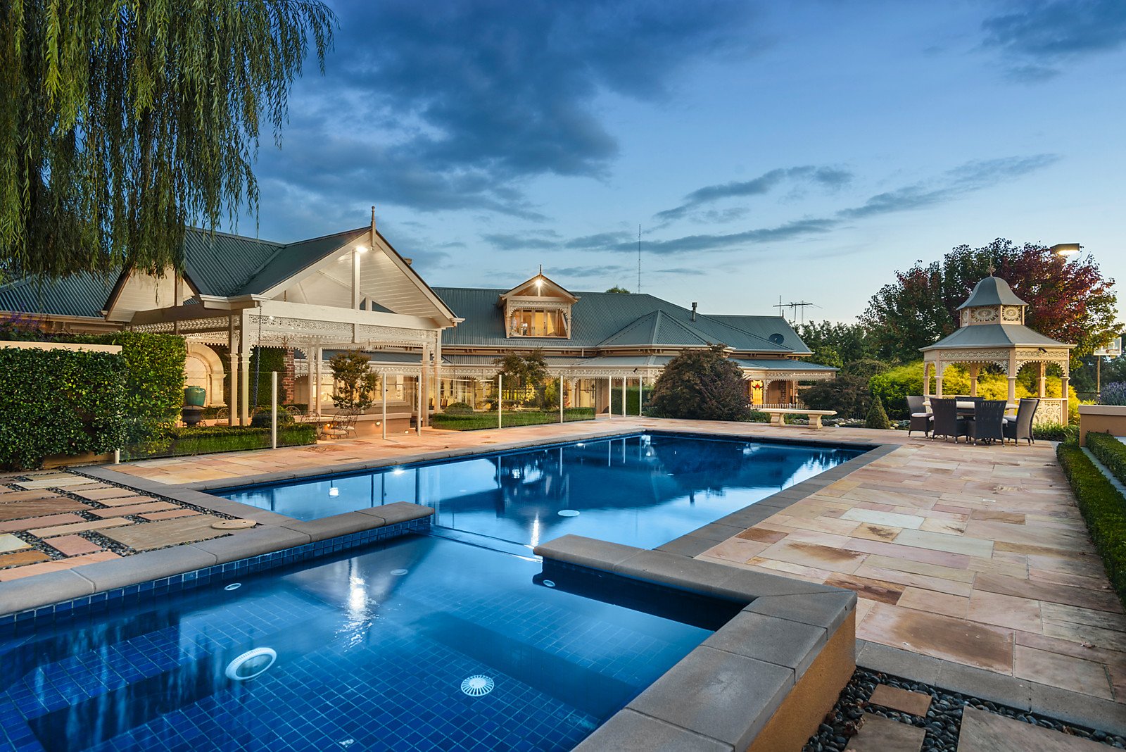 5 Lakeside Drive, Lower Plenty VIC 3093