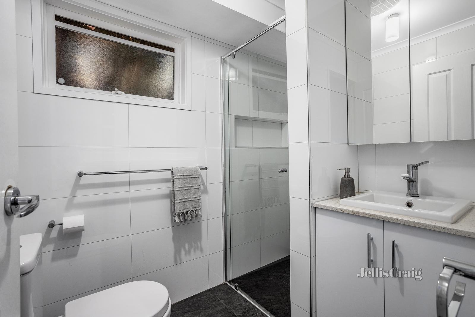 5 Larcom Court, Greensborough image 6