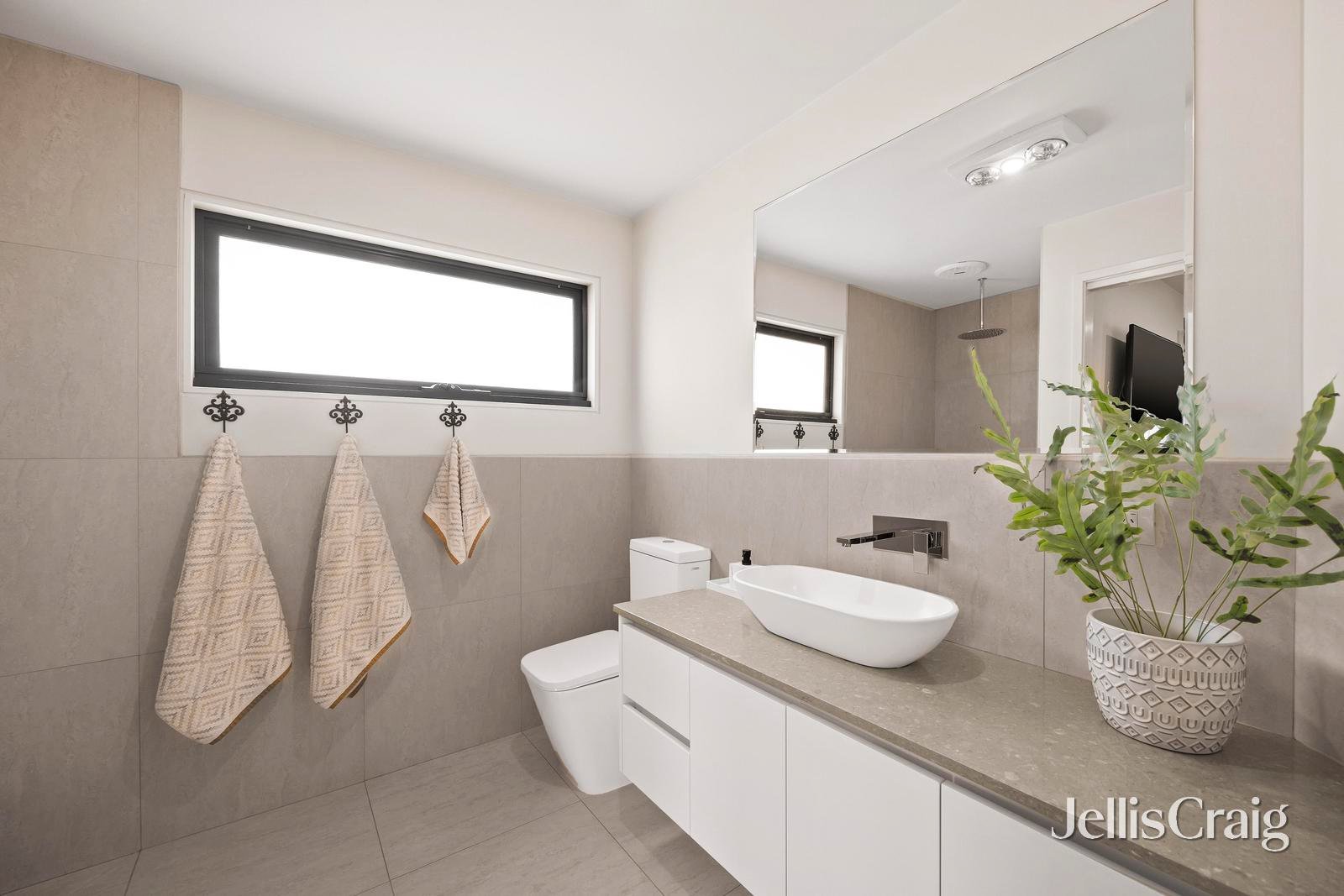 5 Latrobe Street, Newport image 9