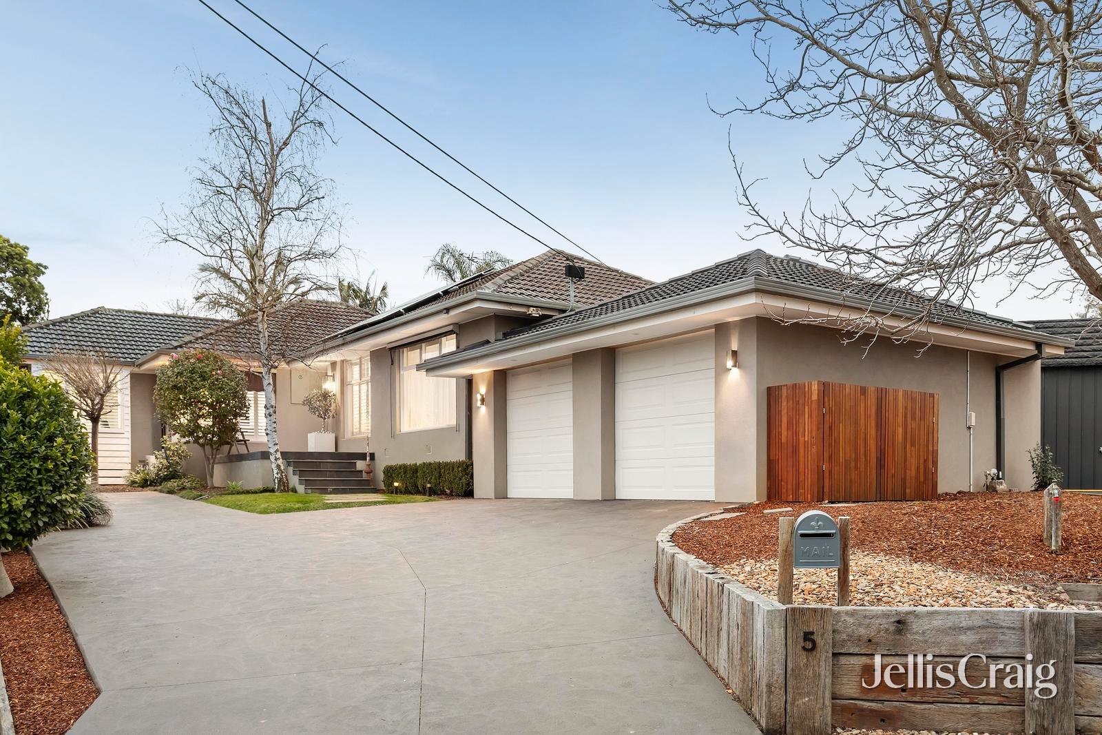 5 Leon Court, Donvale image 1