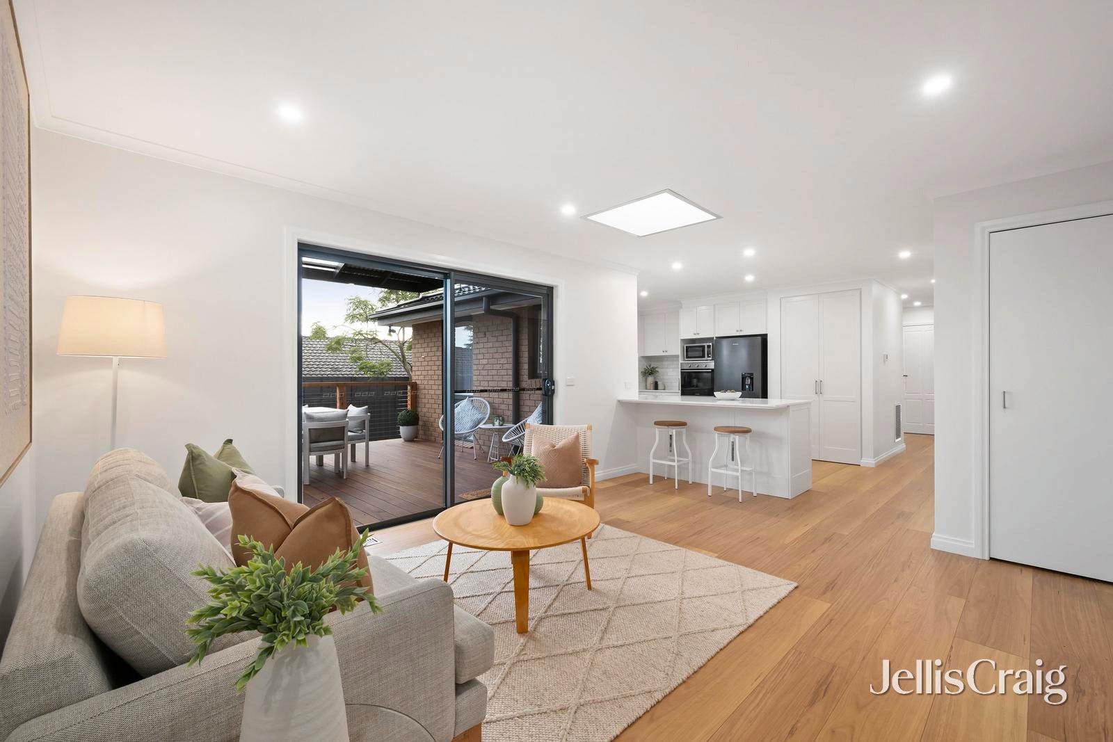5 Levendale Avenue, Mooroolbark image 2