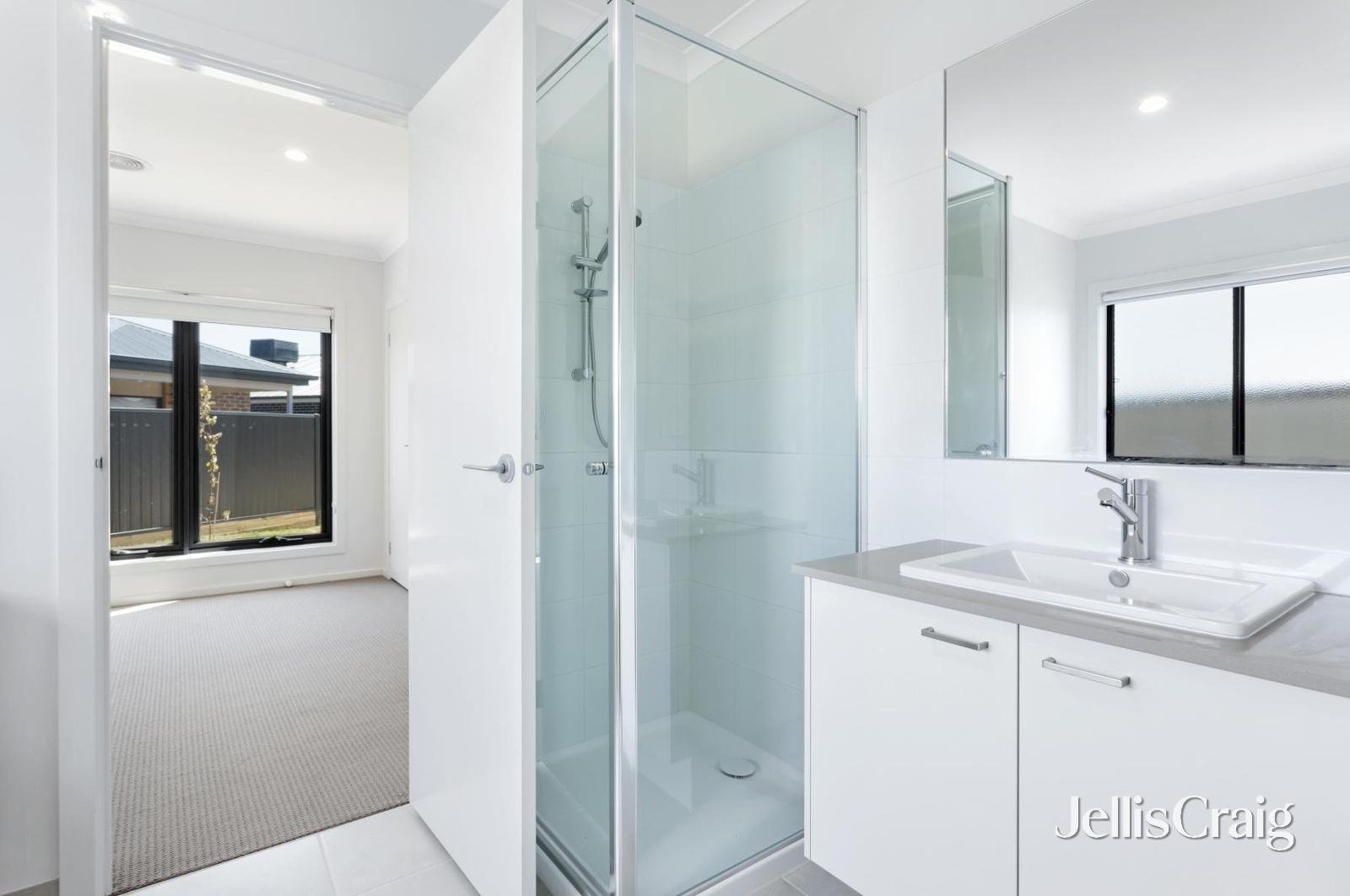 5 Liliane Place, Lake&nbsp;Gardens image 8