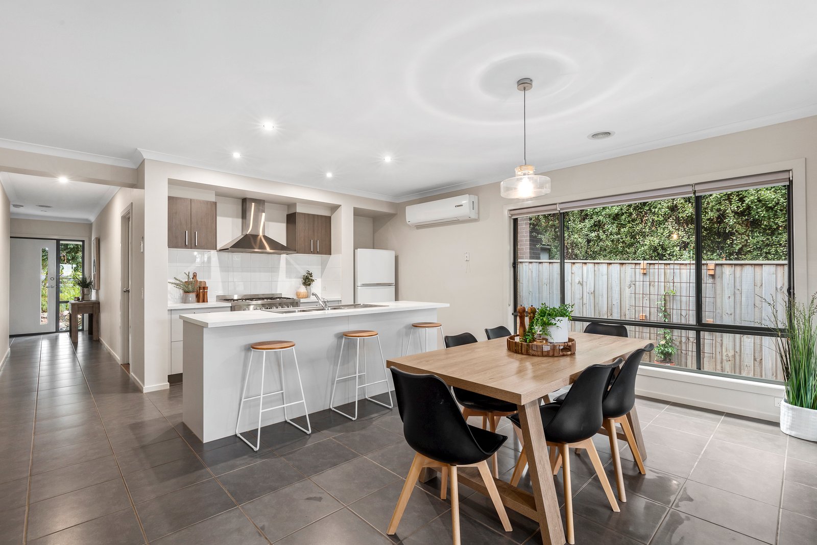 Property Gallery Thumbnail 6