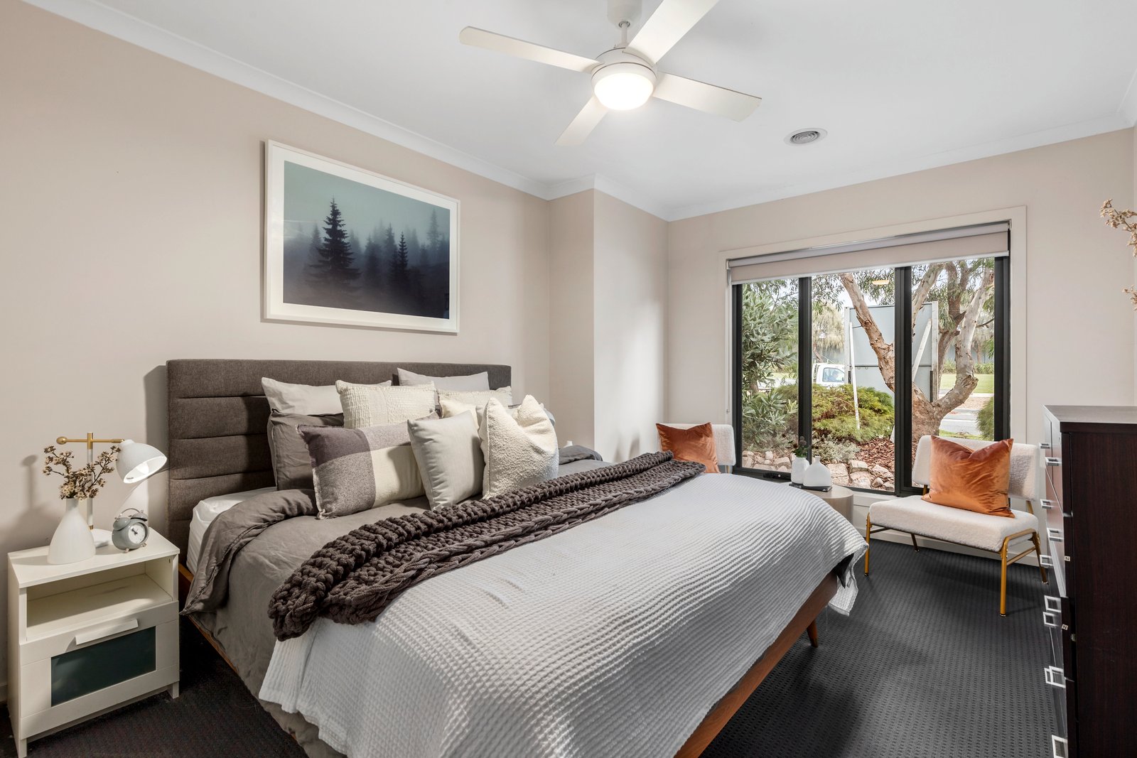 Property Gallery Thumbnail 8