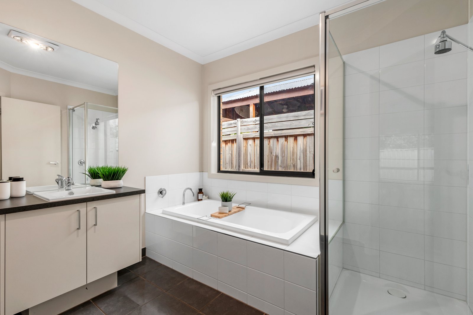 Property Gallery Thumbnail 9