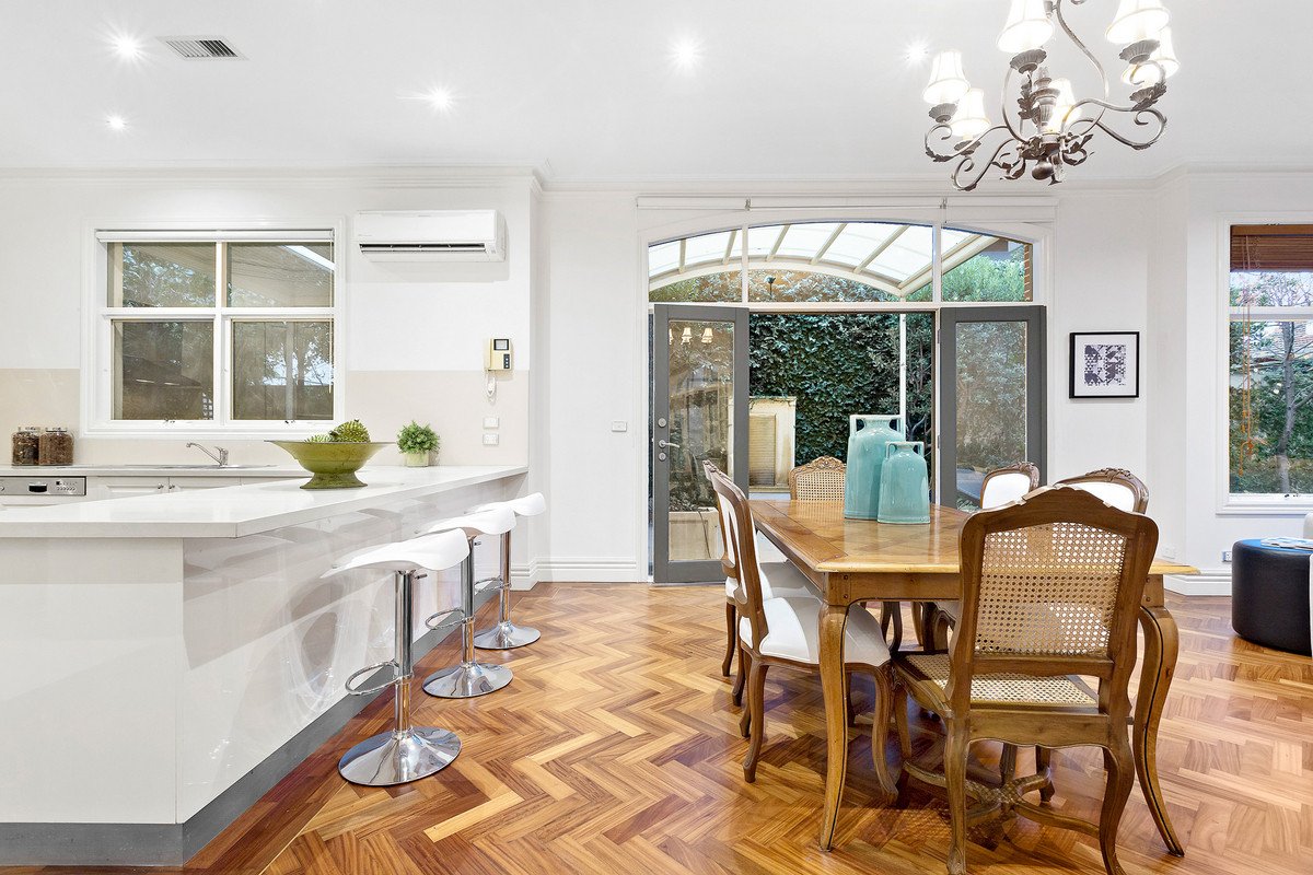 5 Locksley Avenue, Kew image 6