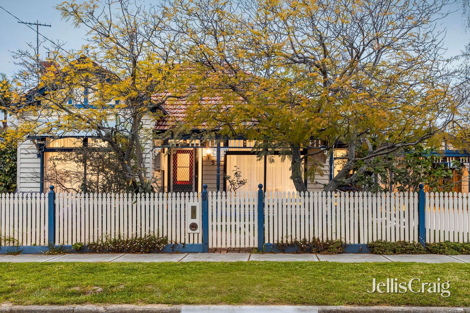 5 Lockwood Street, Bentleigh image 2