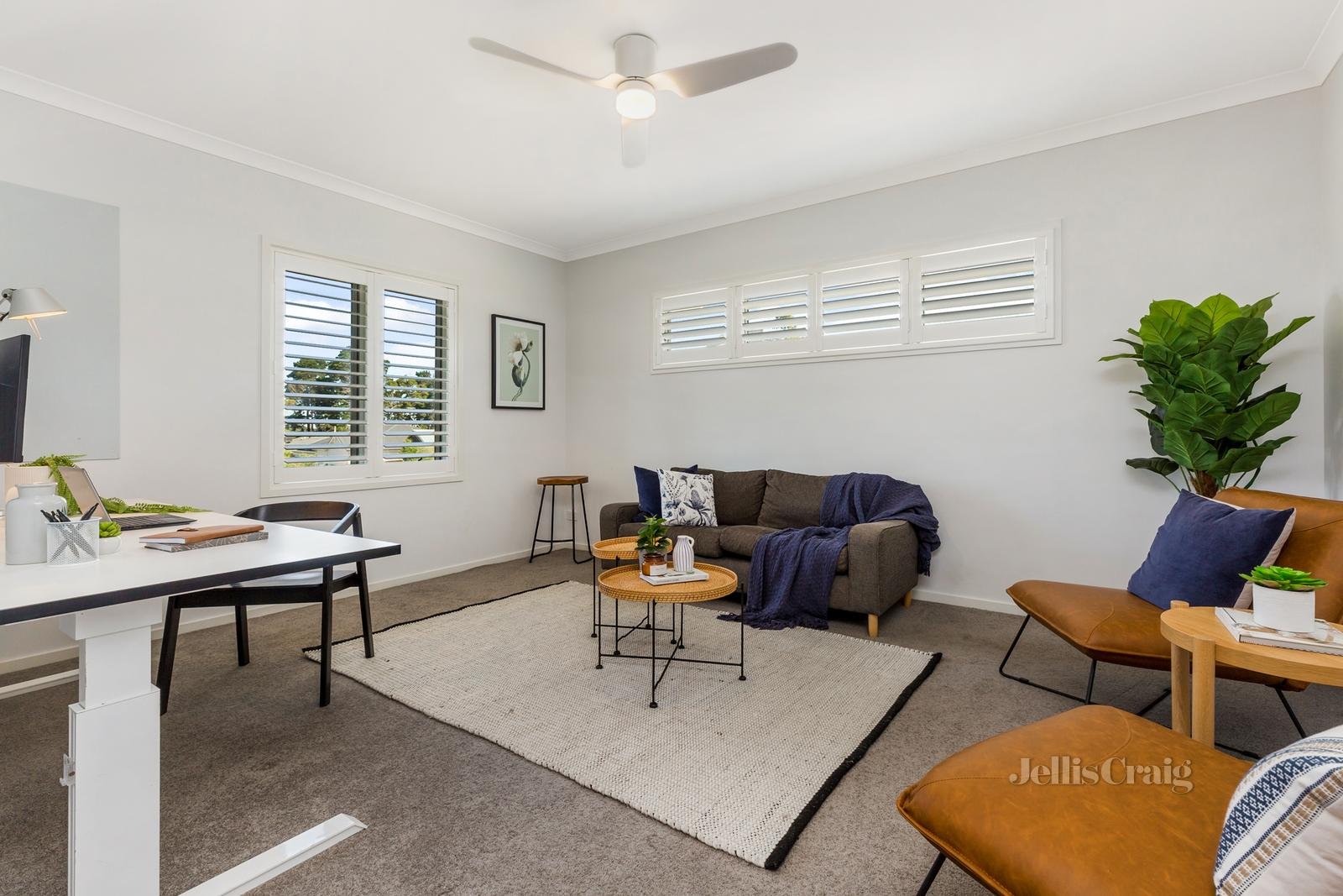 5 Long Court, Woodend image 10