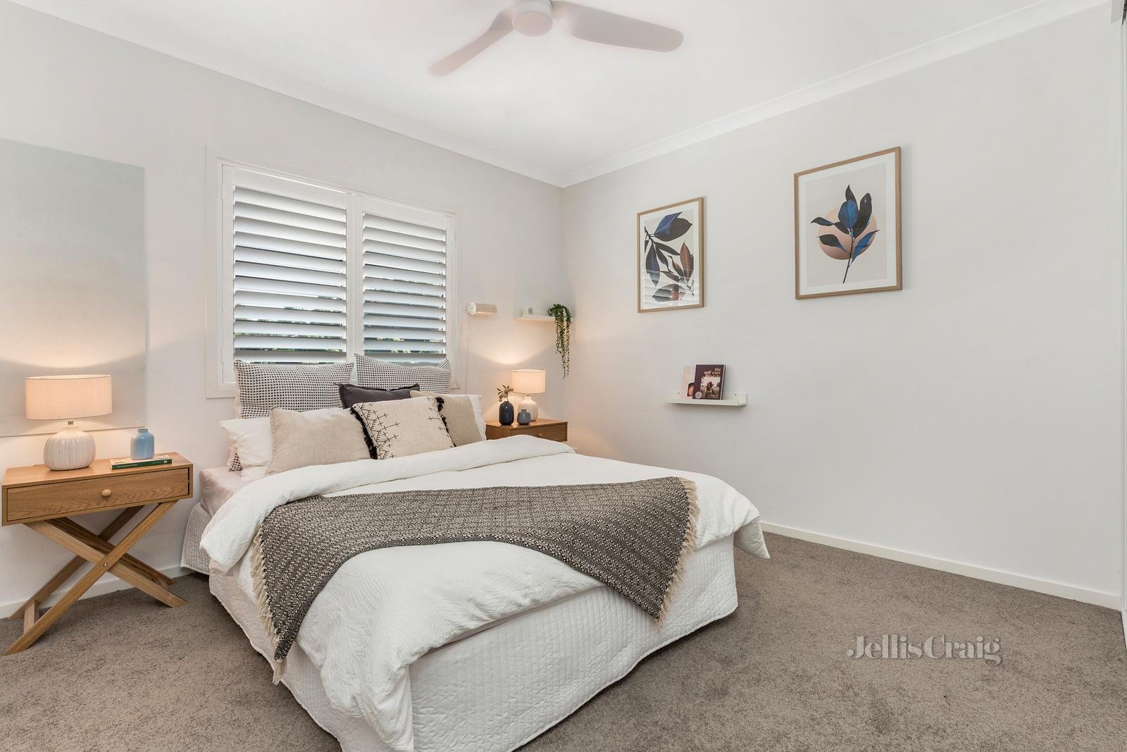 5 Long Court, Woodend image 12