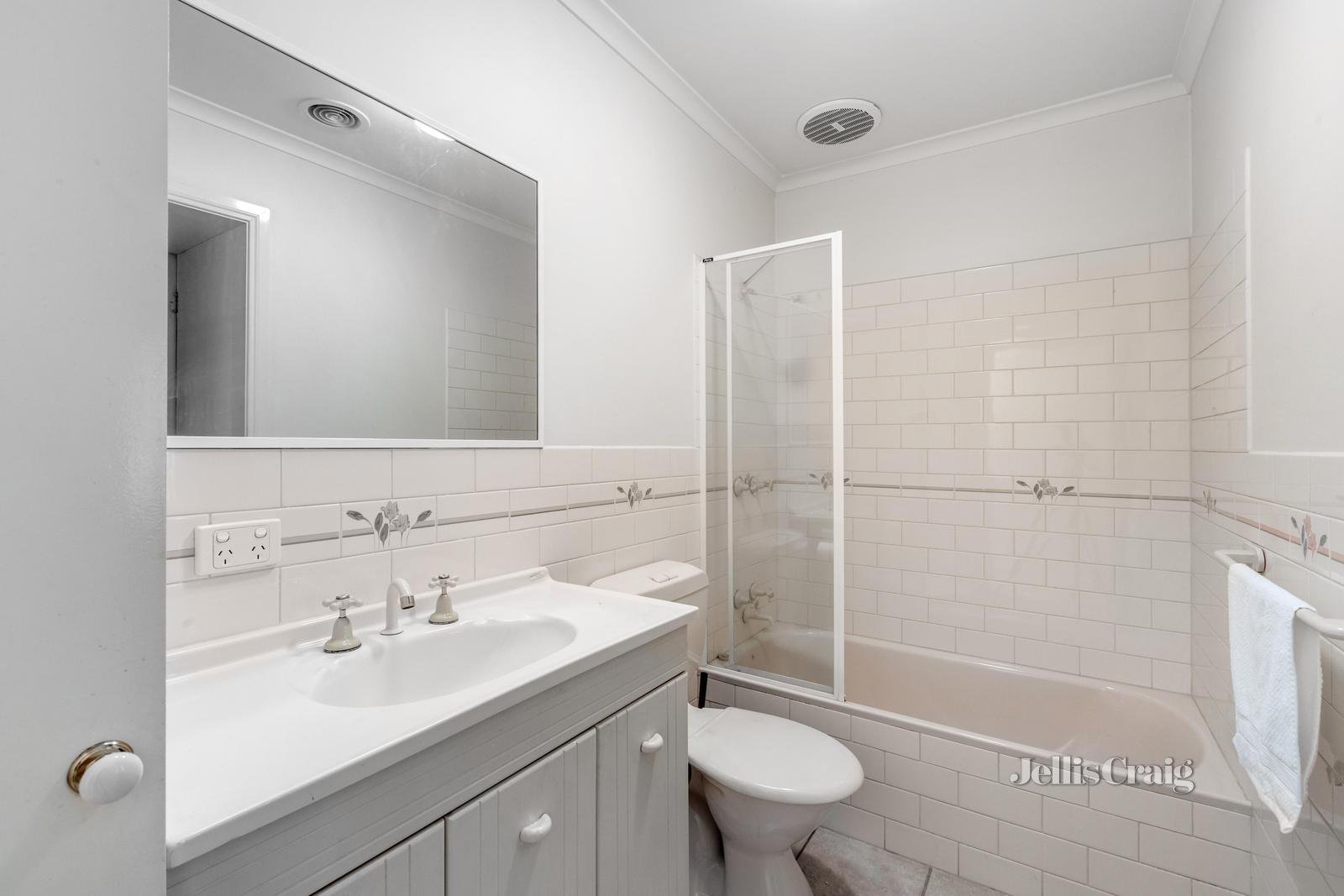 5 Lyons Street, Bentleigh East image 7