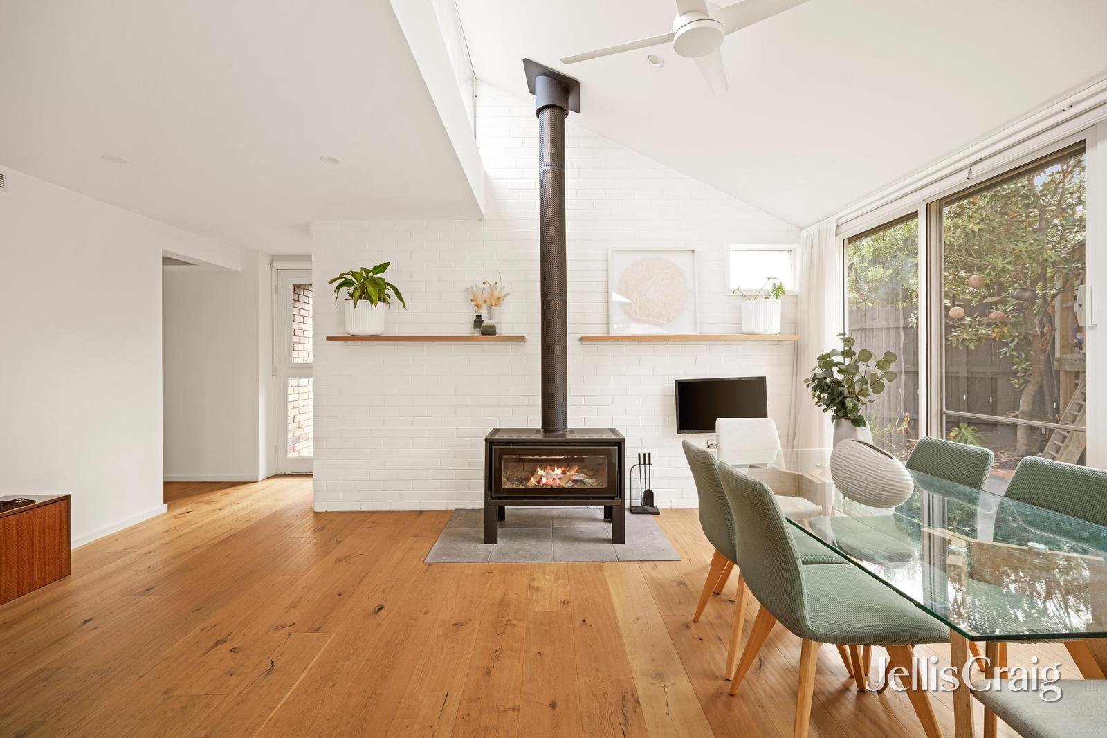 5 Macao Court, Cheltenham image 6