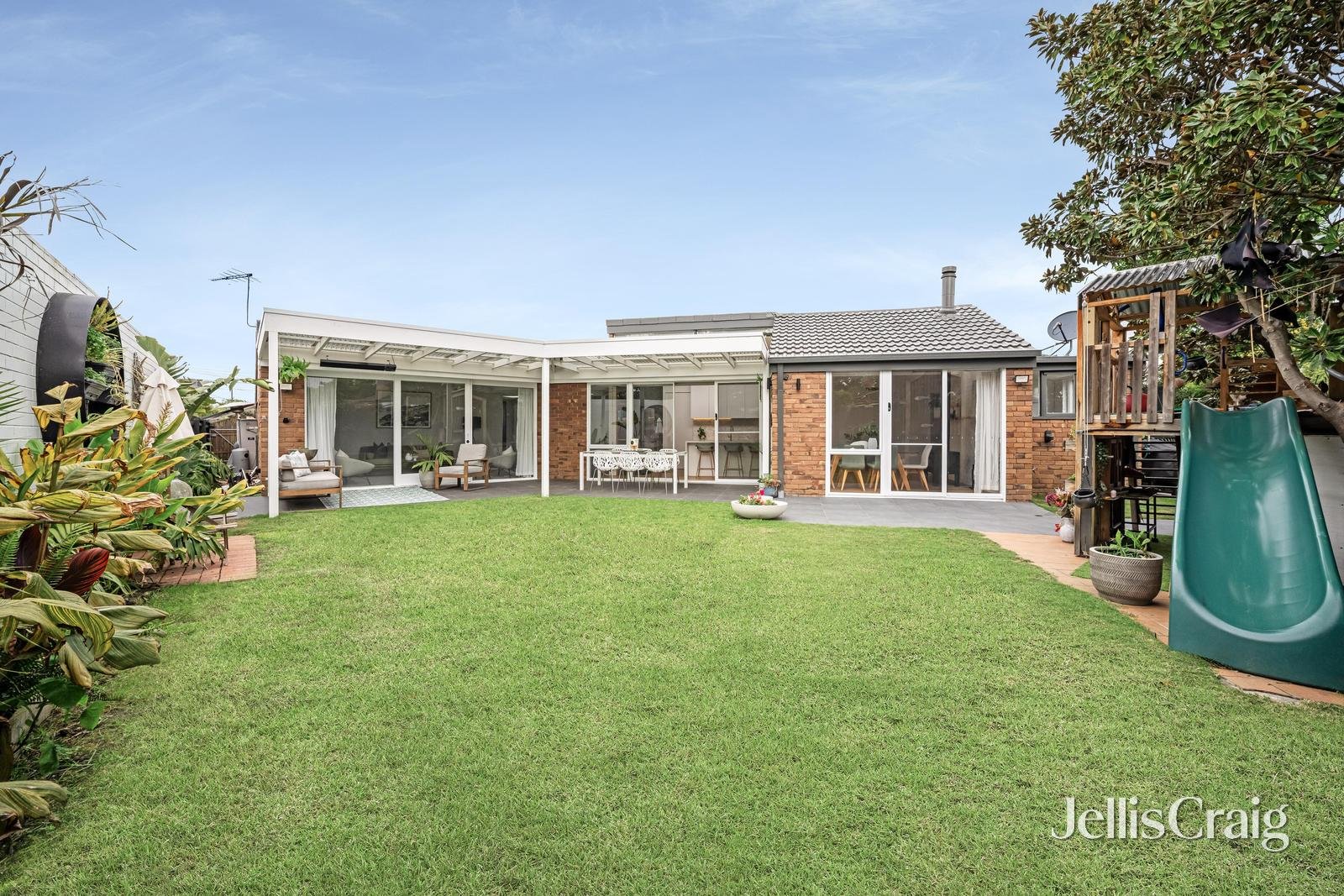 5 Macao Court, Cheltenham image 12