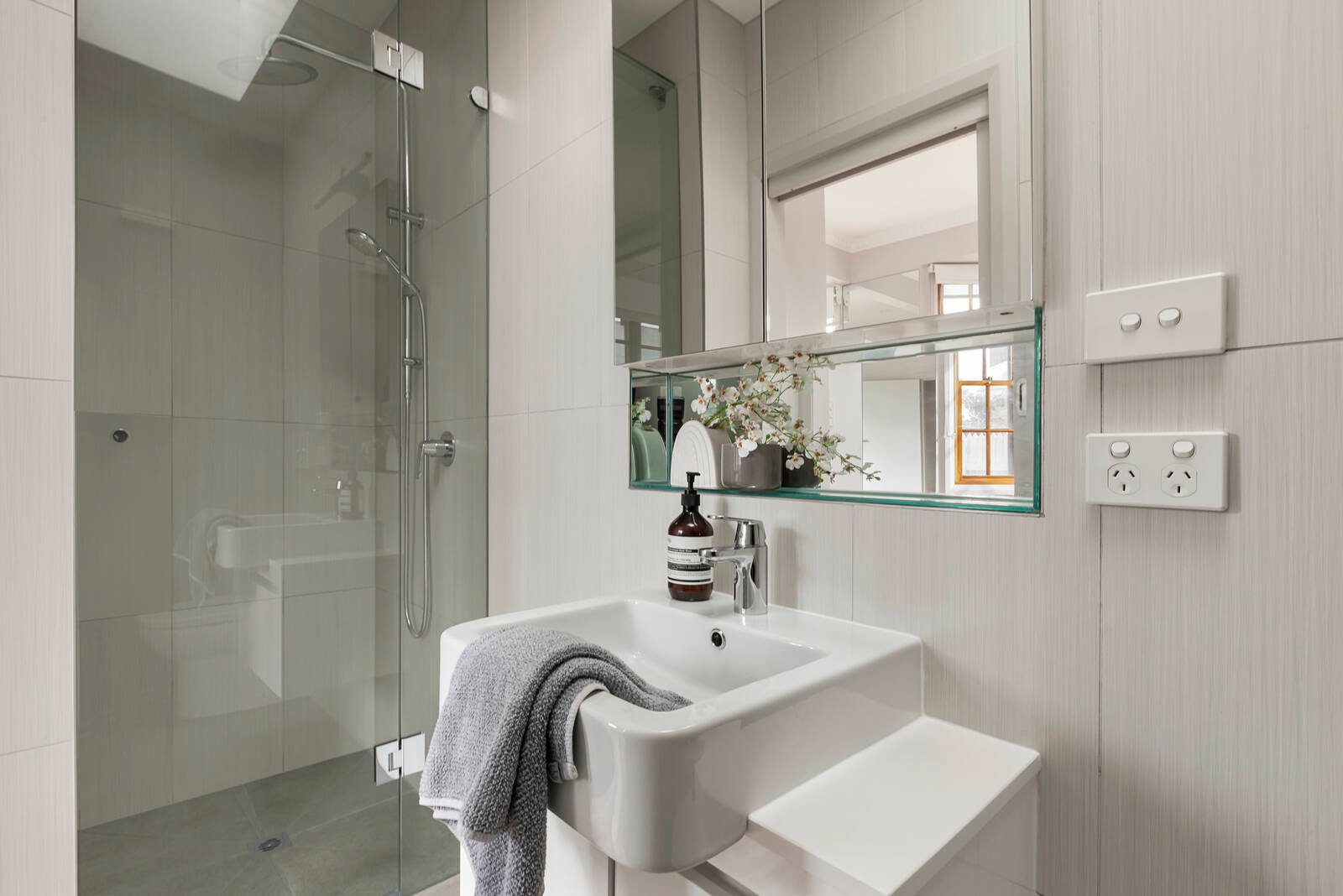 Property Gallery Thumbnail 11