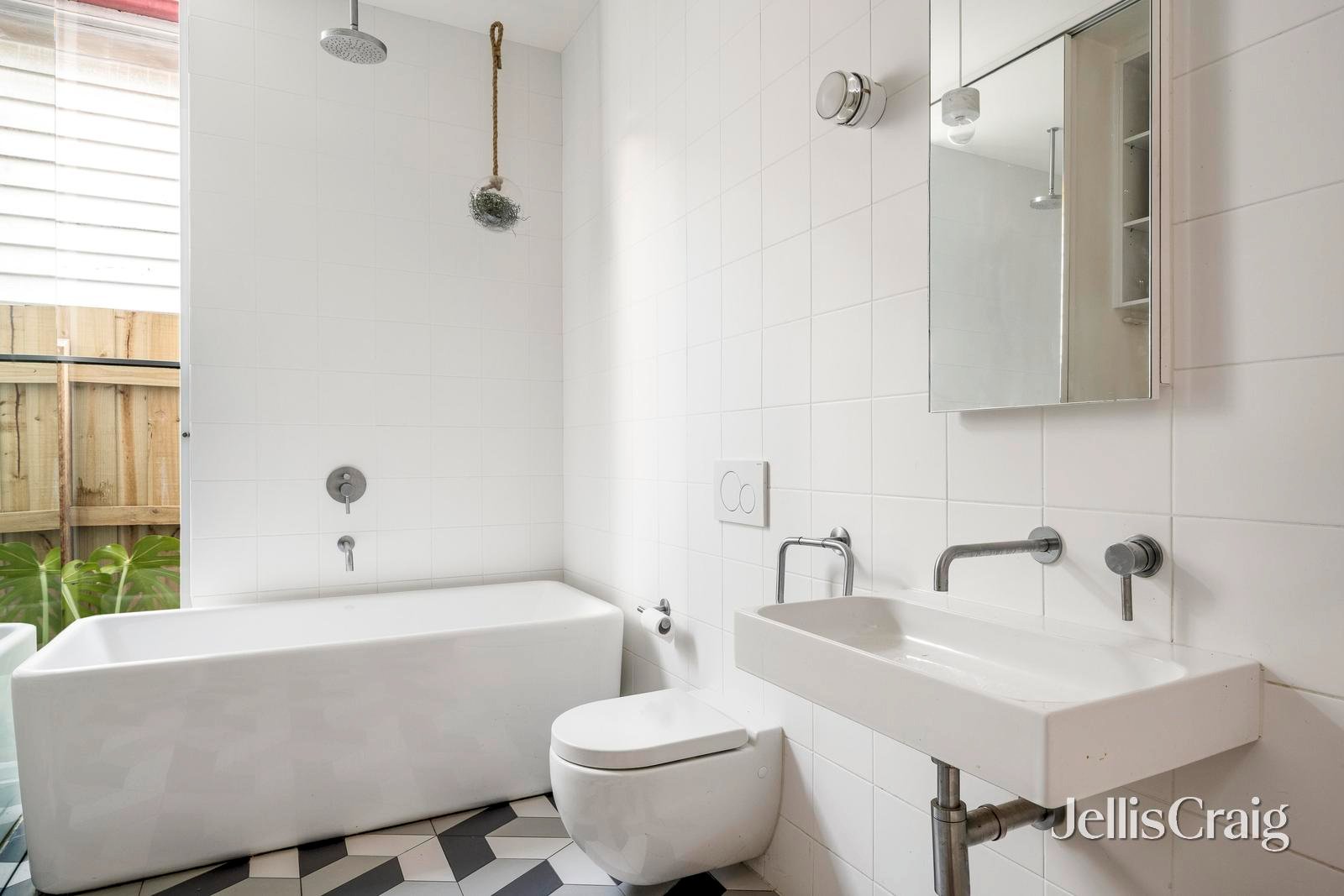 5 Malakoff Street, St Kilda East image 8