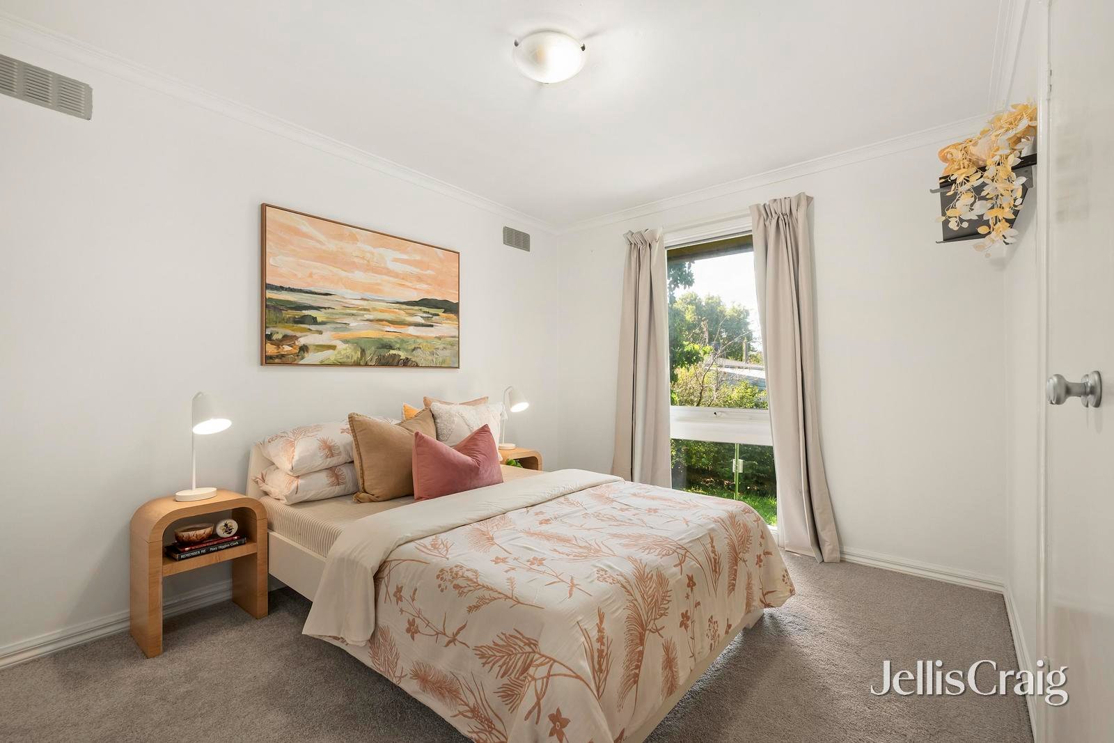 5 Mandowie Crescent, Croydon image 10