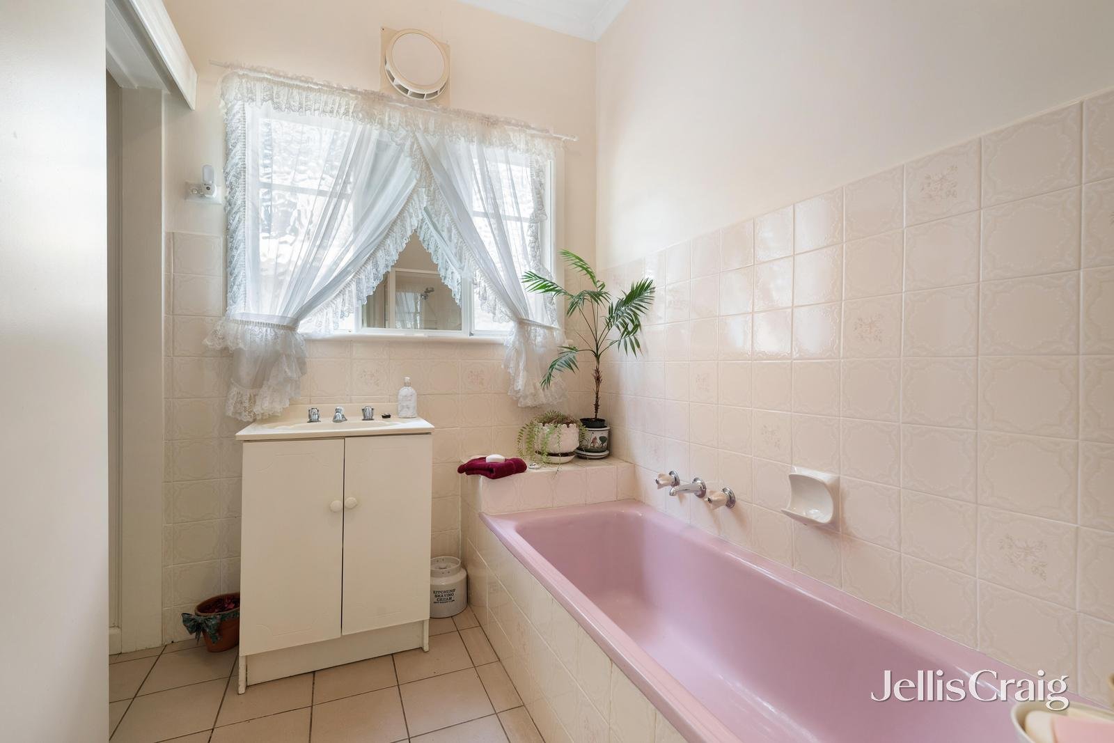 5 Marama Street, Blackburn South image 7