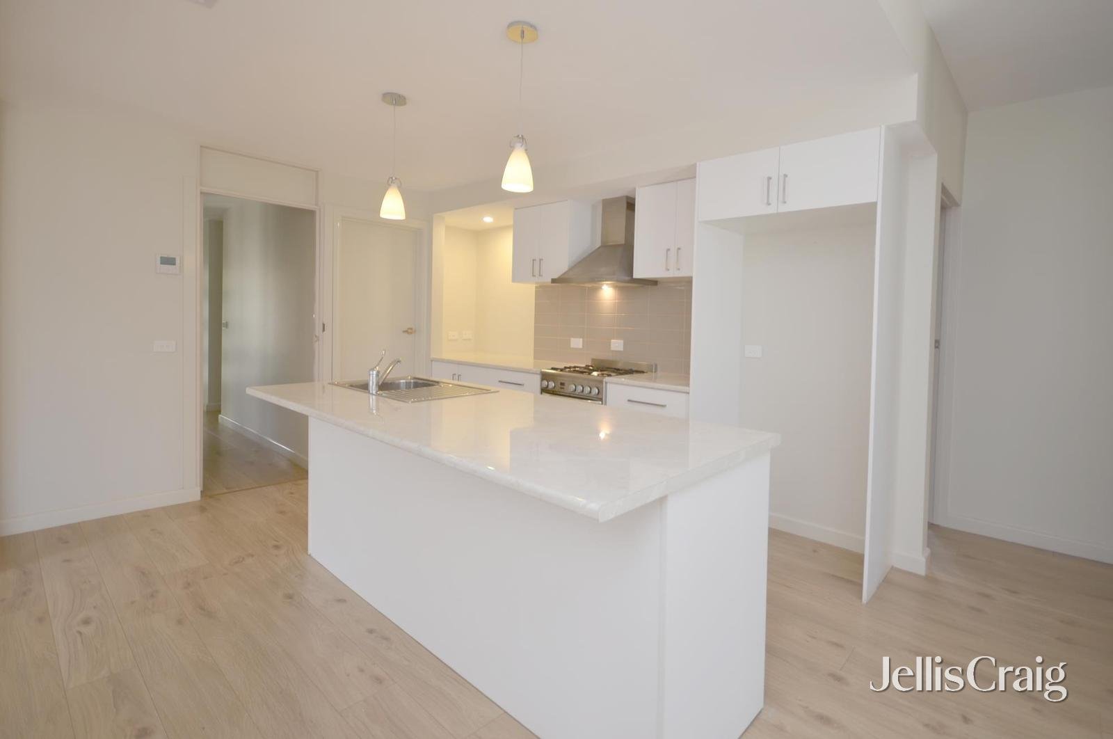 5 Martin Avenue, Lake&nbsp;Wendouree image 2