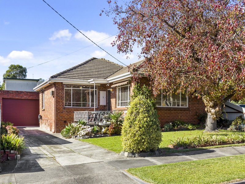 5 Maude St, Box Hill North image 1