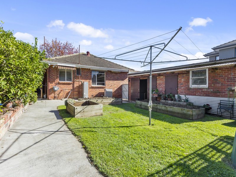 5 Maude St, Box Hill North image 2