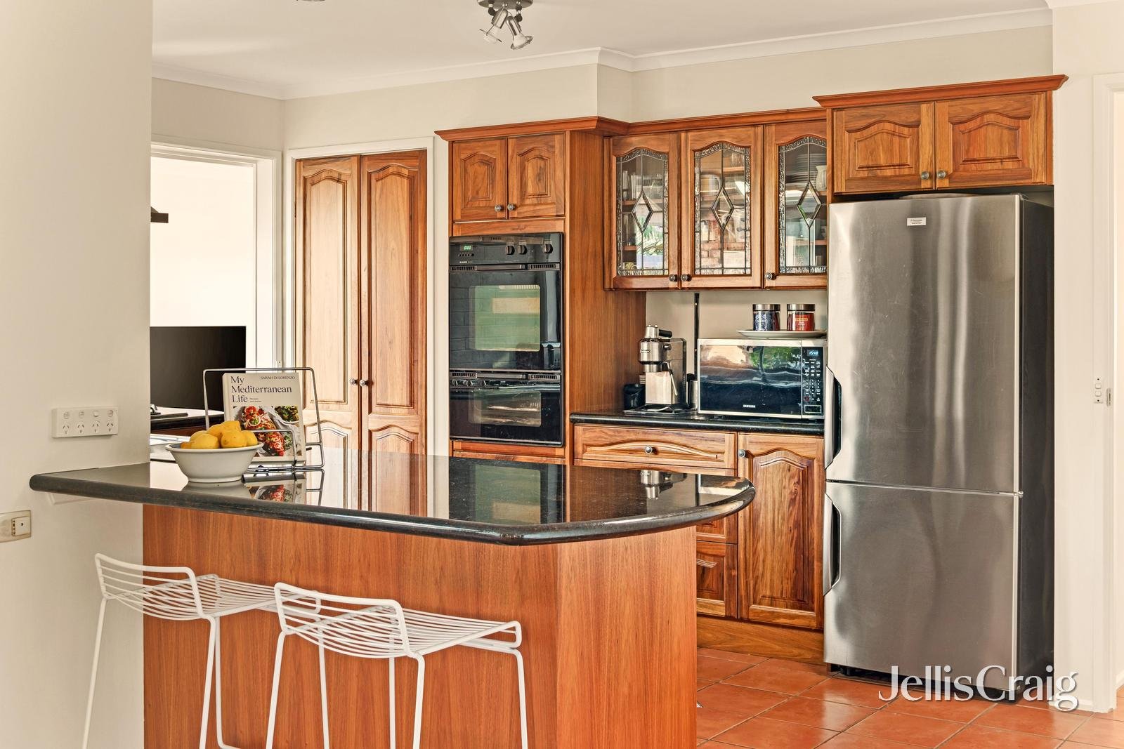 5 Maxine Court, Mentone image 4