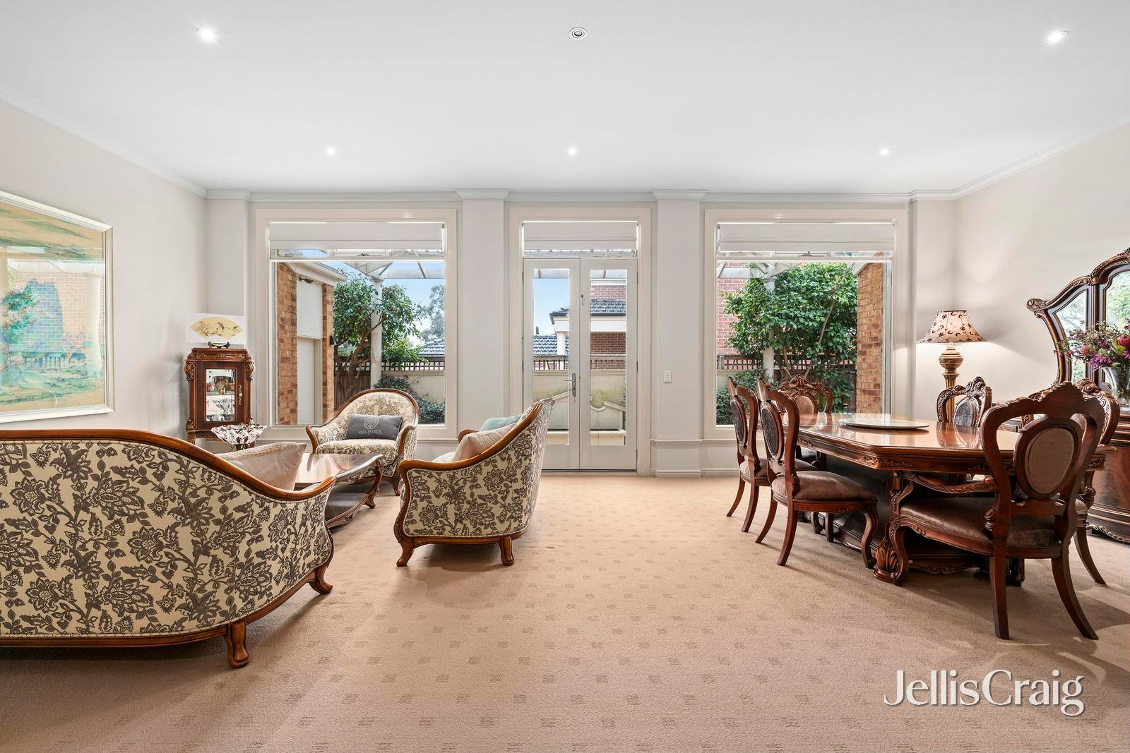 5 Maxwell Grove, Glen Waverley image 3