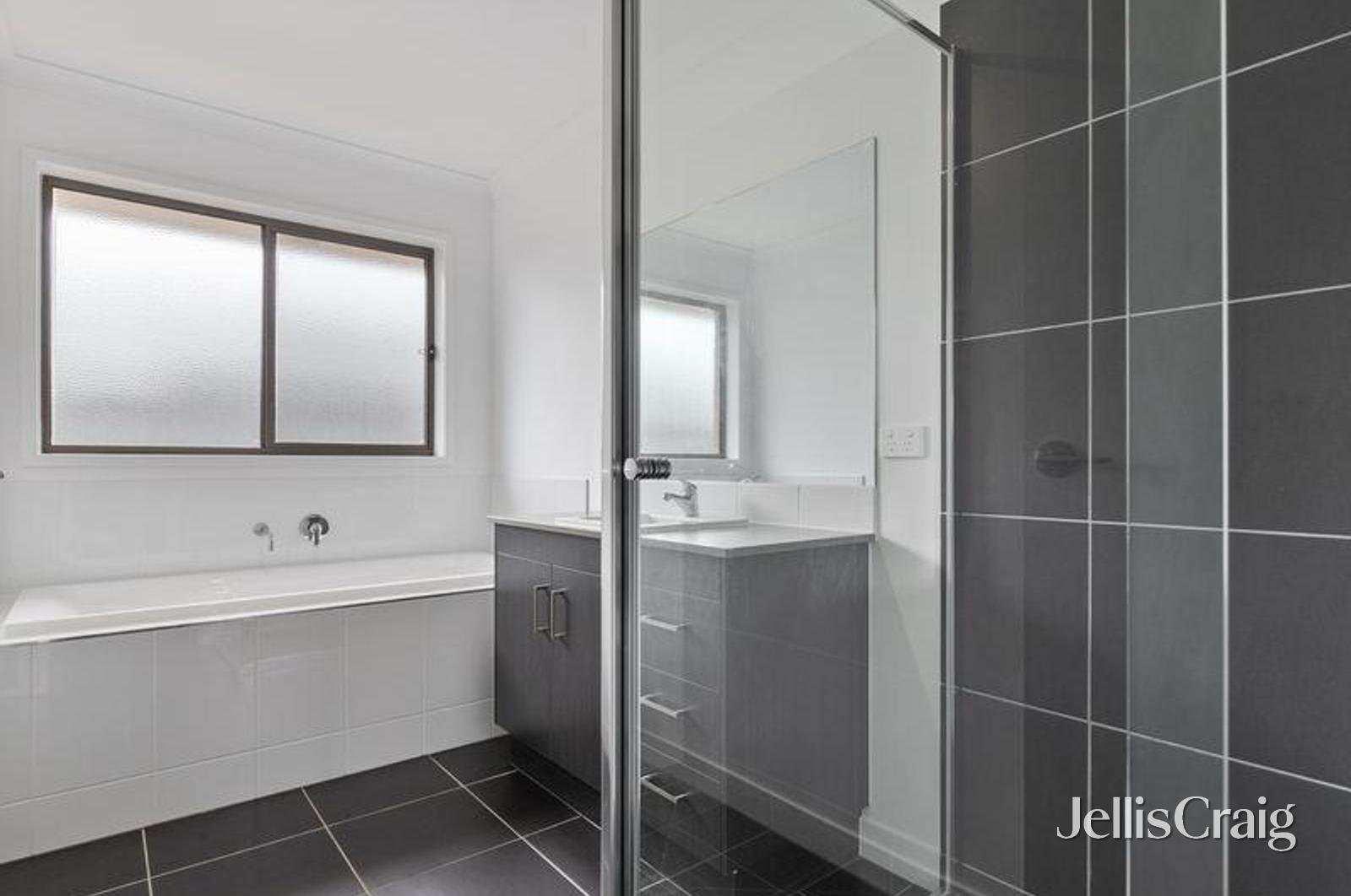 5 Mayo Street, Alfredton image 8