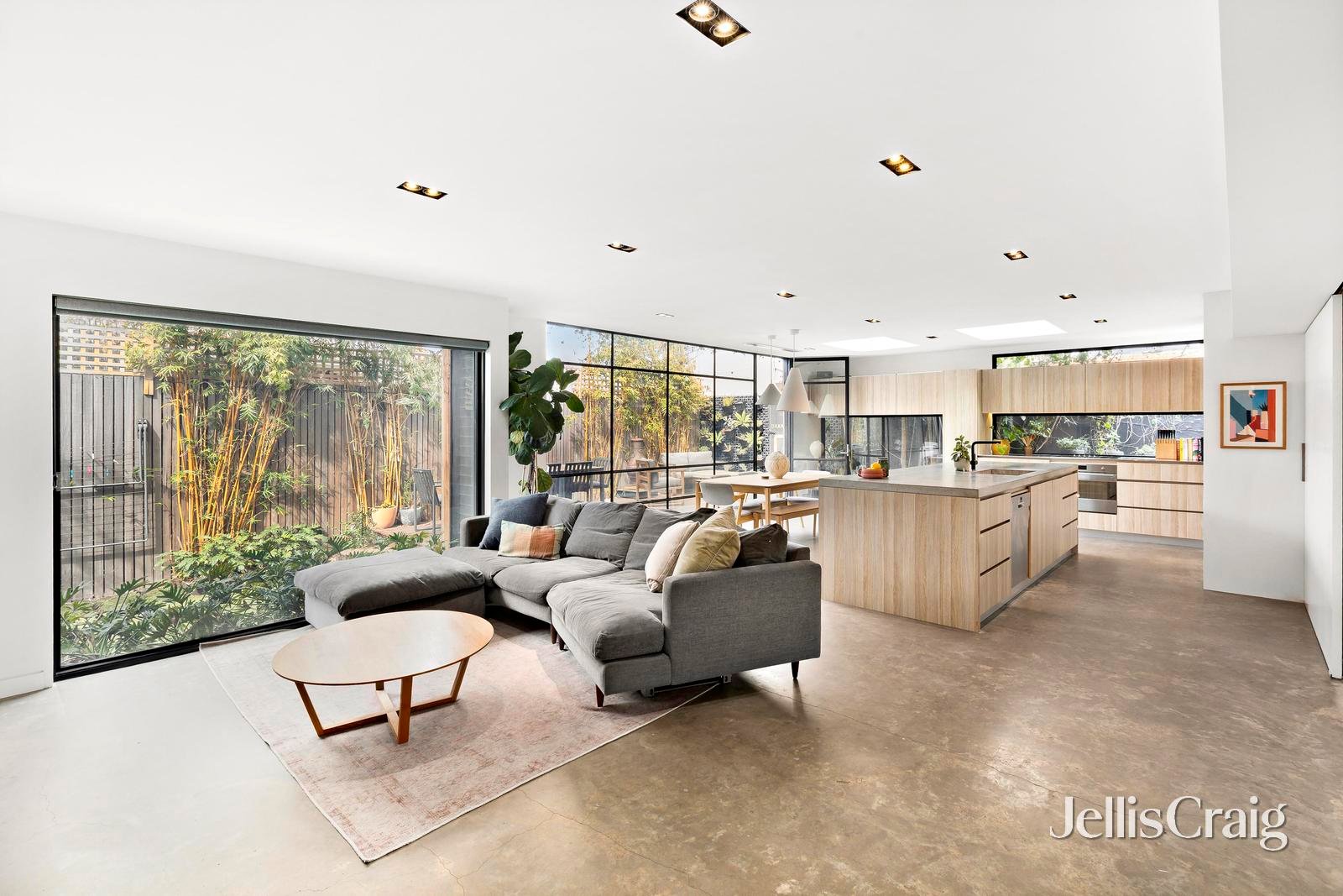 5 McCrae Street, Elwood image 3