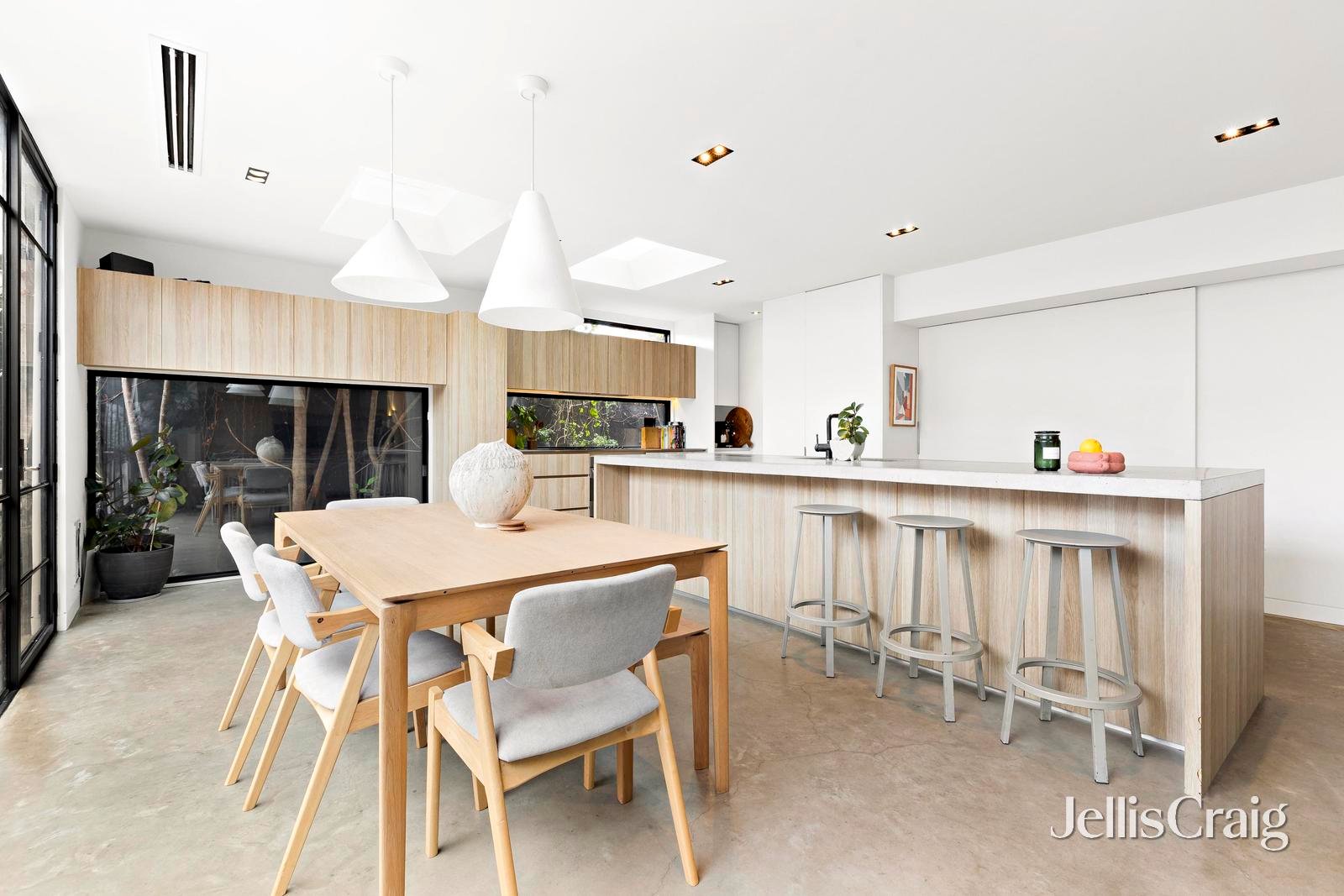 5 McCrae Street, Elwood image 4