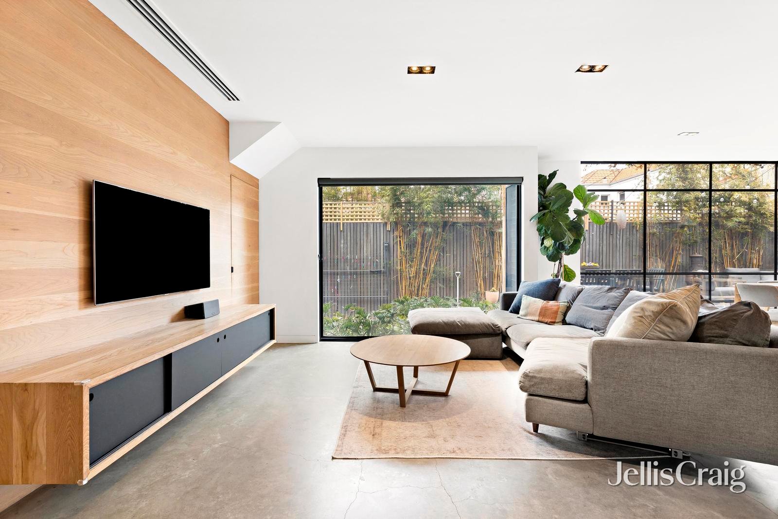 5 McCrae Street, Elwood image 10
