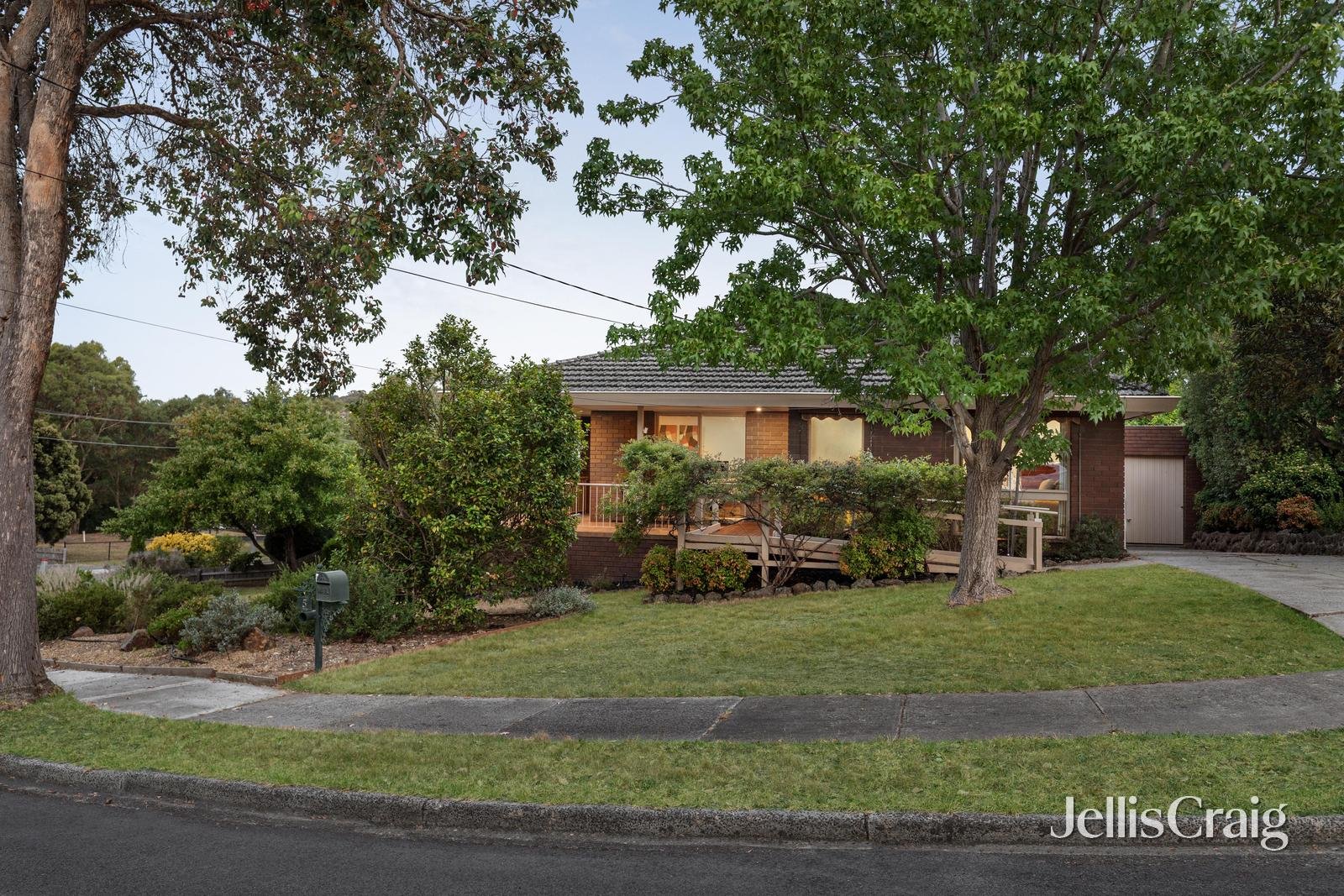 5 Mercedes Court, Rosanna image 13