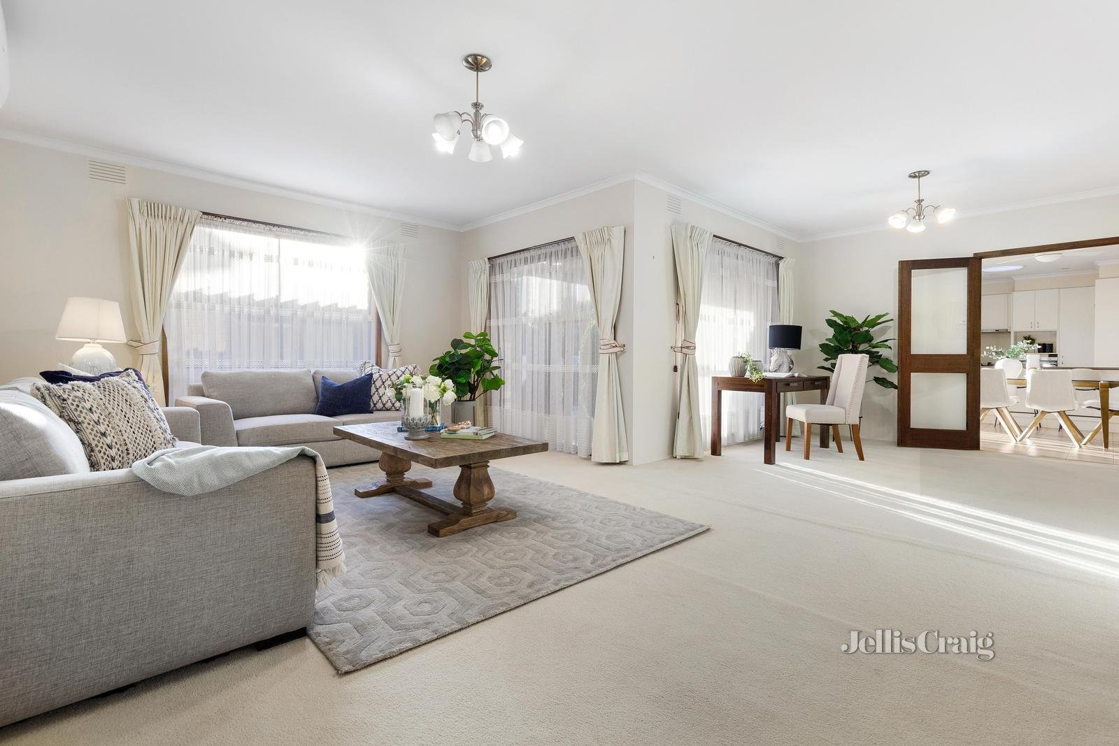 5 Midlothian Place, Glen Waverley image 2