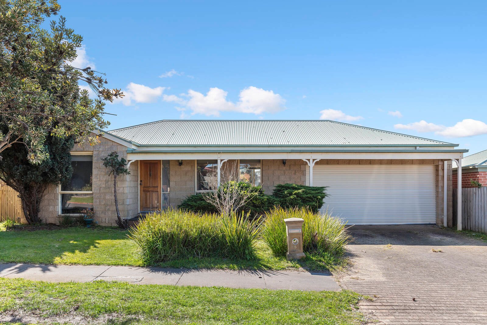 Property Gallery - Main Image