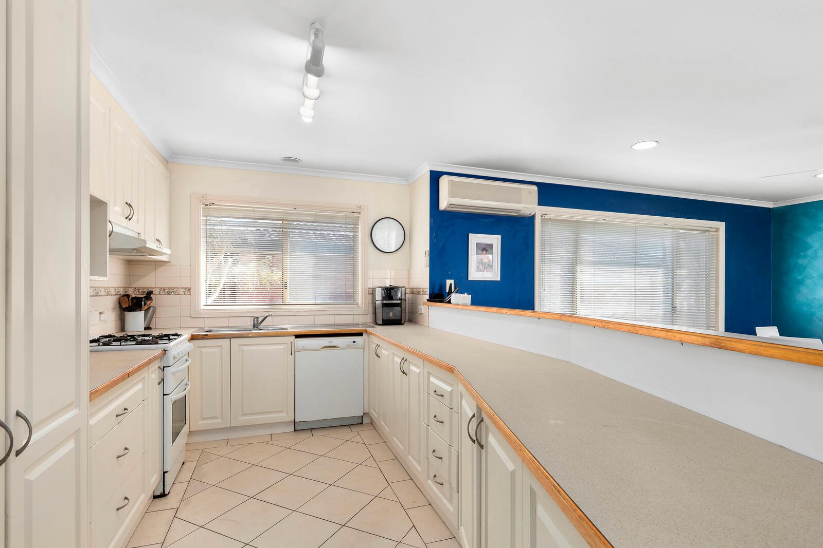 Property Gallery Thumbnail 2