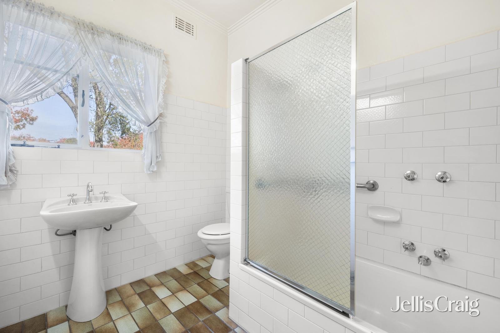 5 Milton Crescent, Box&nbsp;Hill&nbsp;South image 7