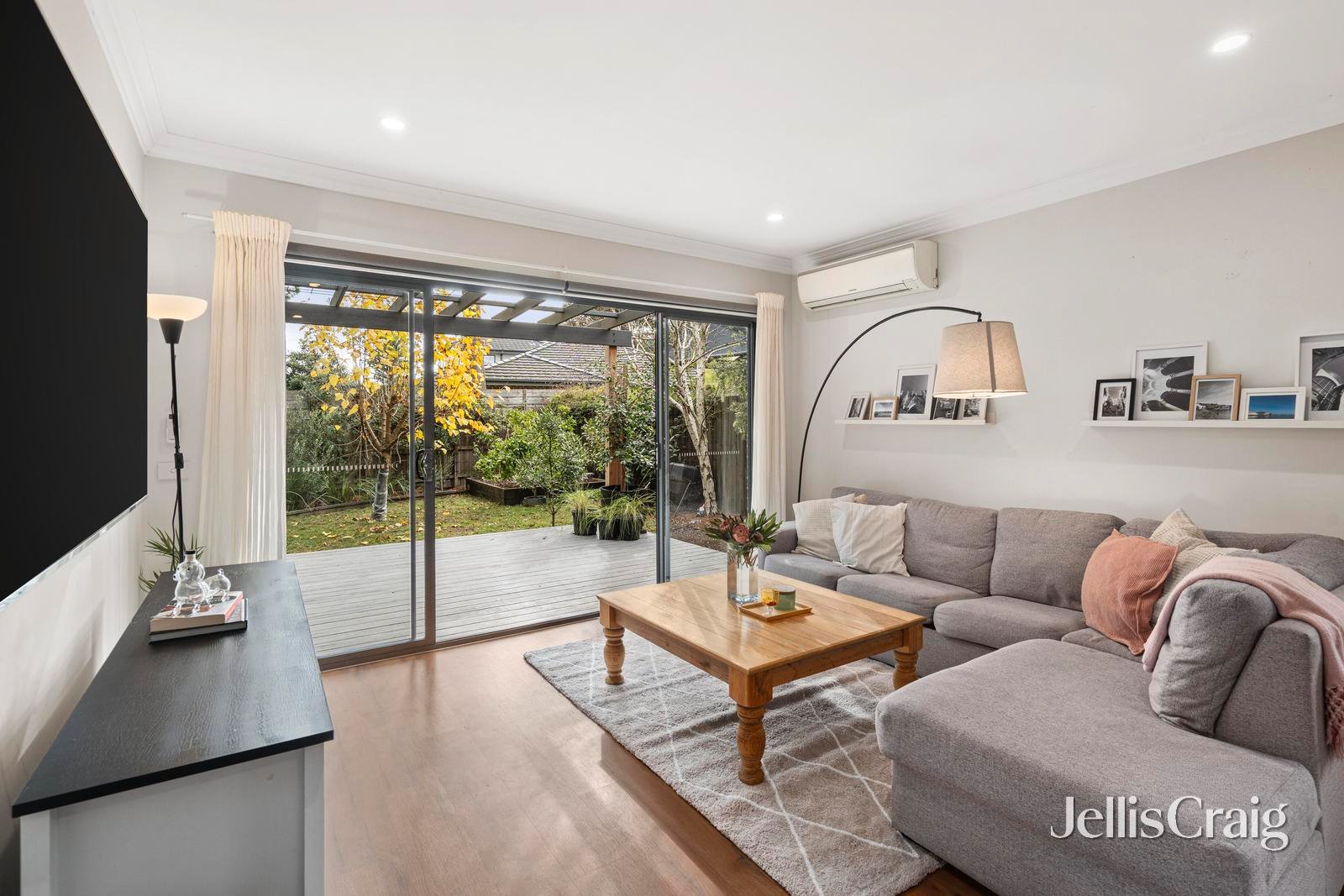 5 Molly Close, Kilsyth image 2