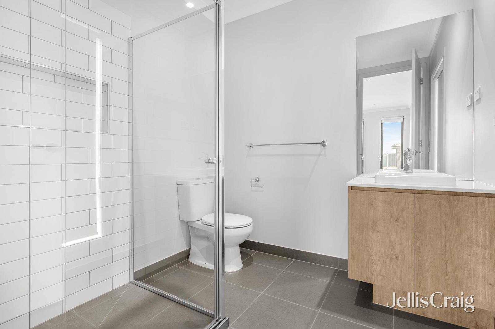 5 Mullingar Drive, Alfredton image 8