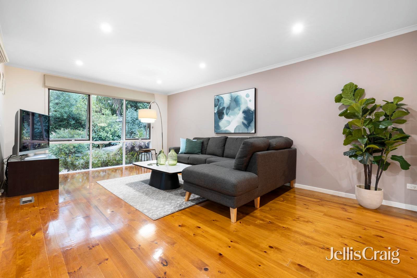 5 Naughton Grove, Blackburn image 8