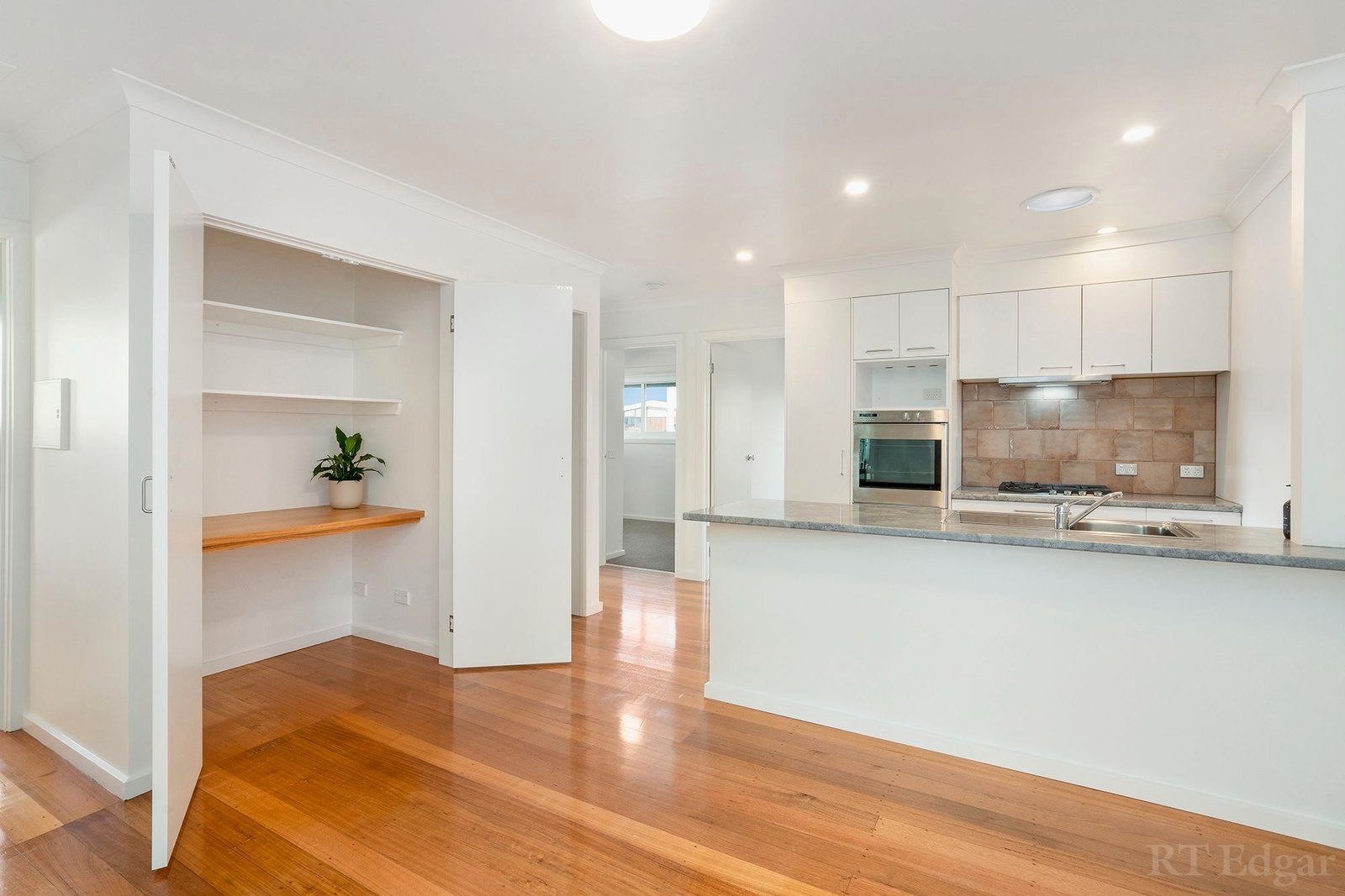 Property Gallery Thumbnail 4