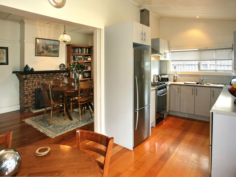 5 Page Avenue, Port Melbourne image 2