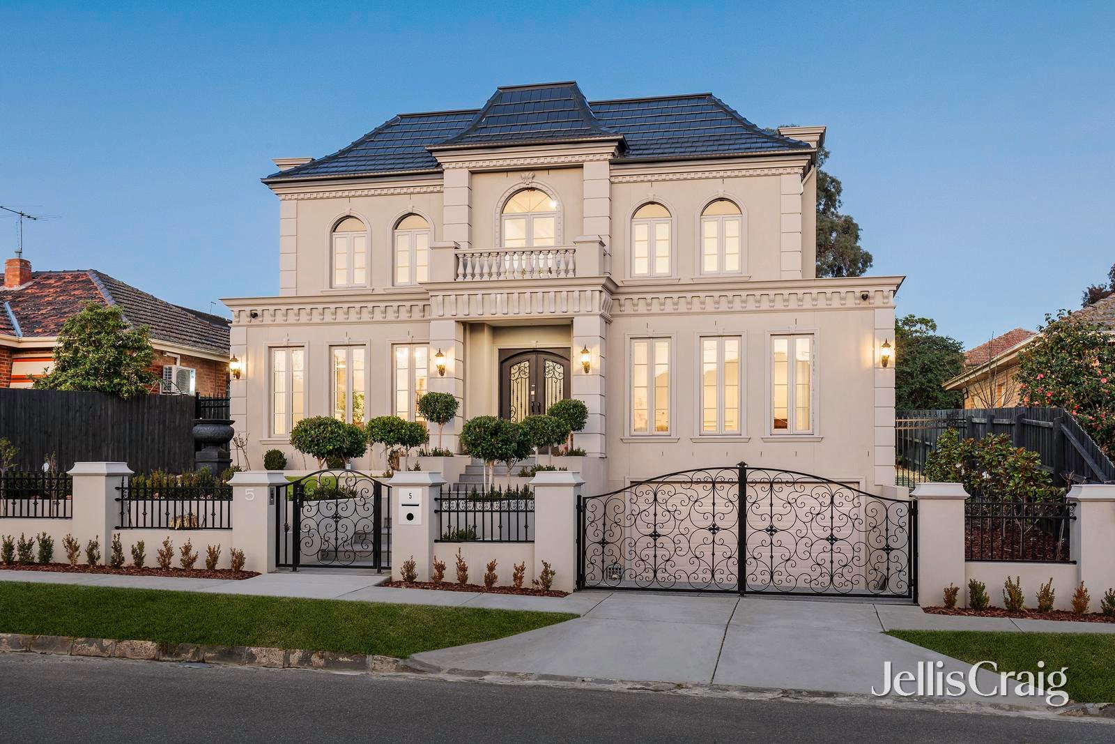 5 Paisley Street, Balwyn image 1