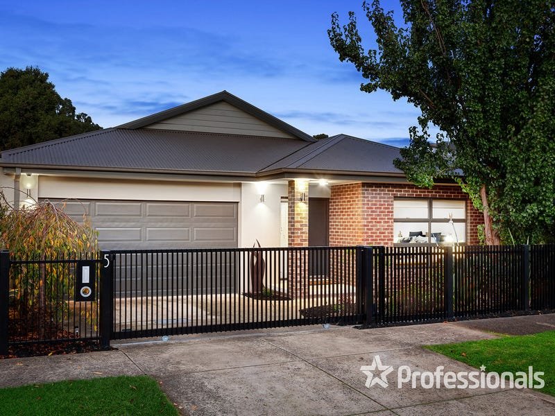 5 Palm Grove, Kilsyth image 1