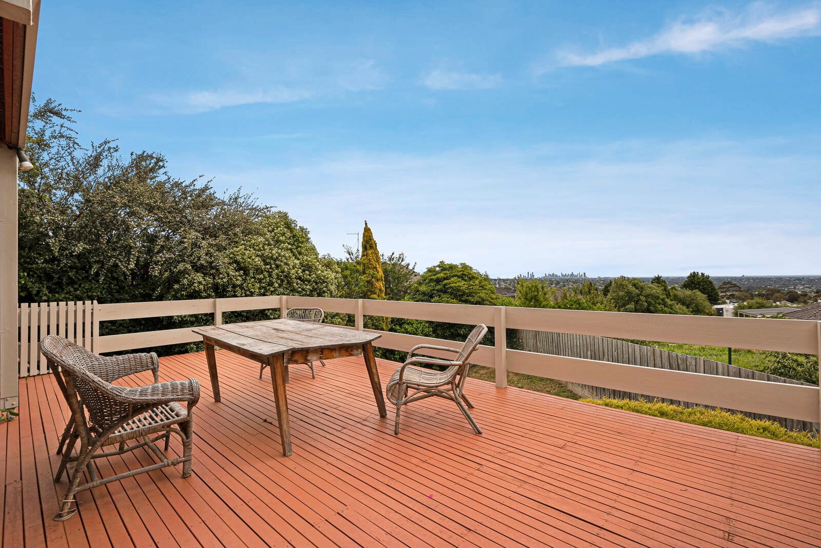 Property Gallery Thumbnail 8