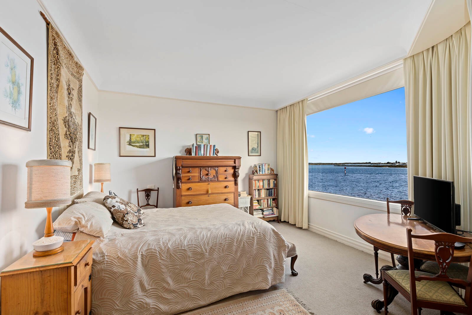 Property Gallery Thumbnail 9