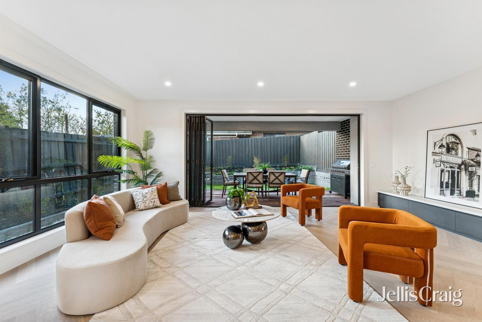 5 Philip Avenue, Doncaster image 3
