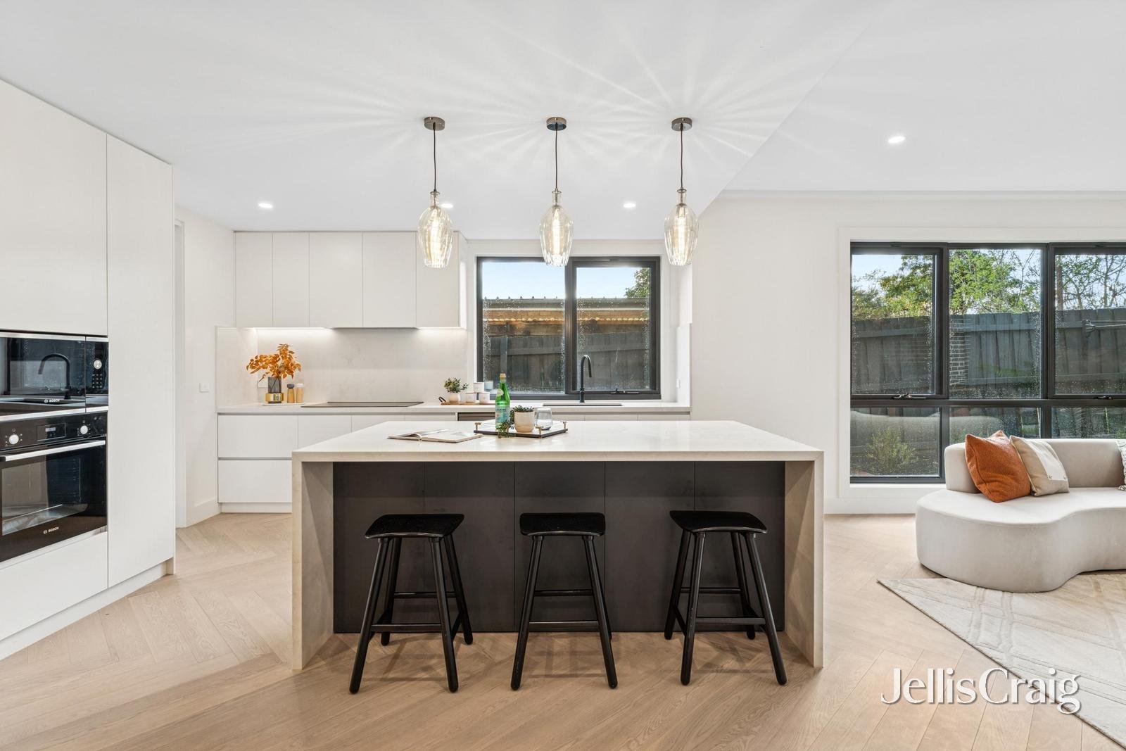 5 Philip Avenue, Doncaster image 4