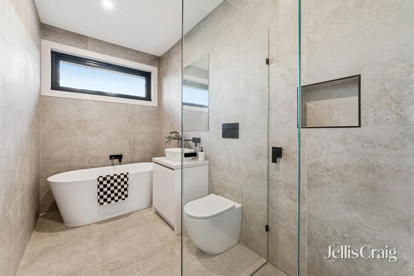 5 Philip Avenue, Doncaster image 10