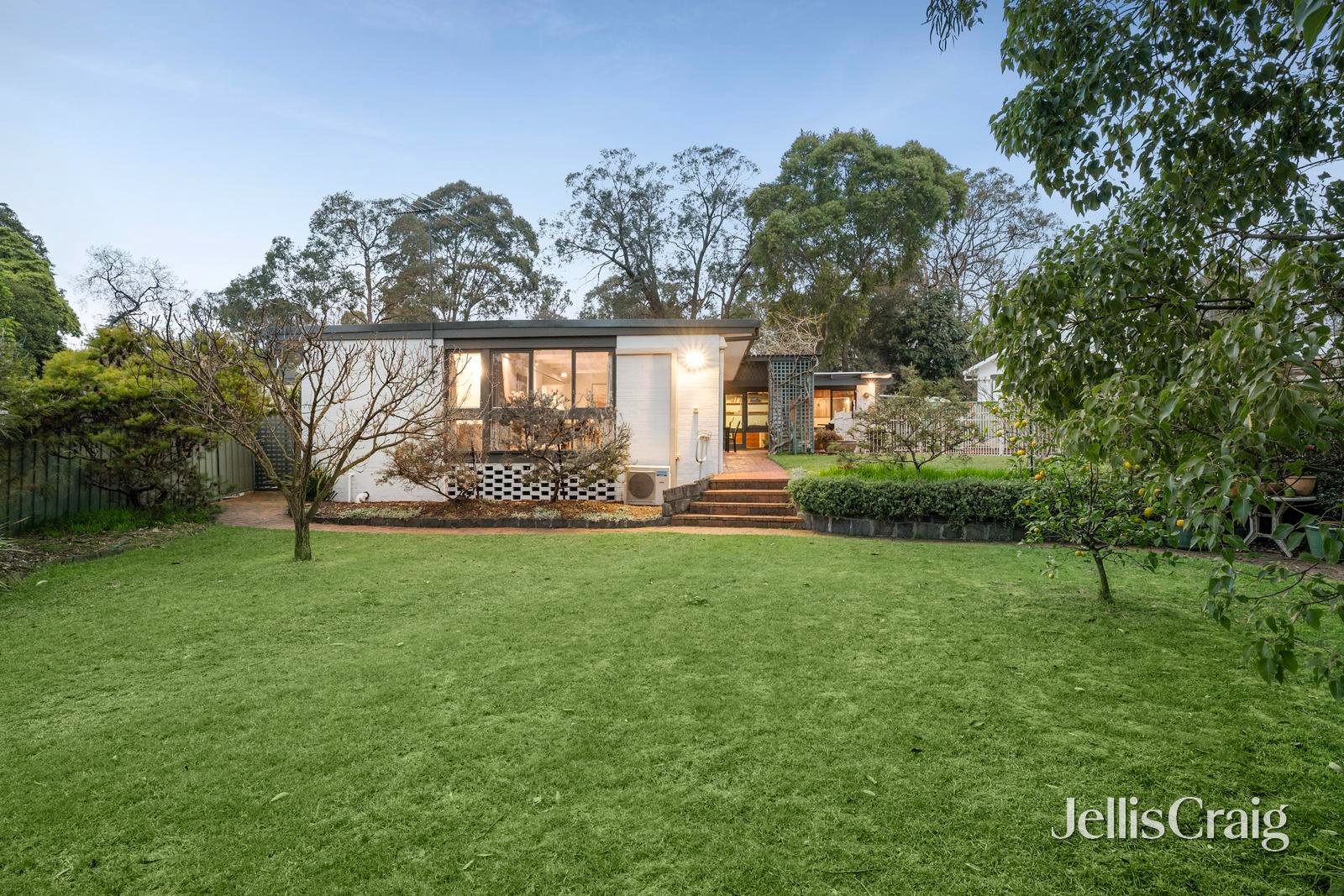 5 Pine Court, Croydon image 13