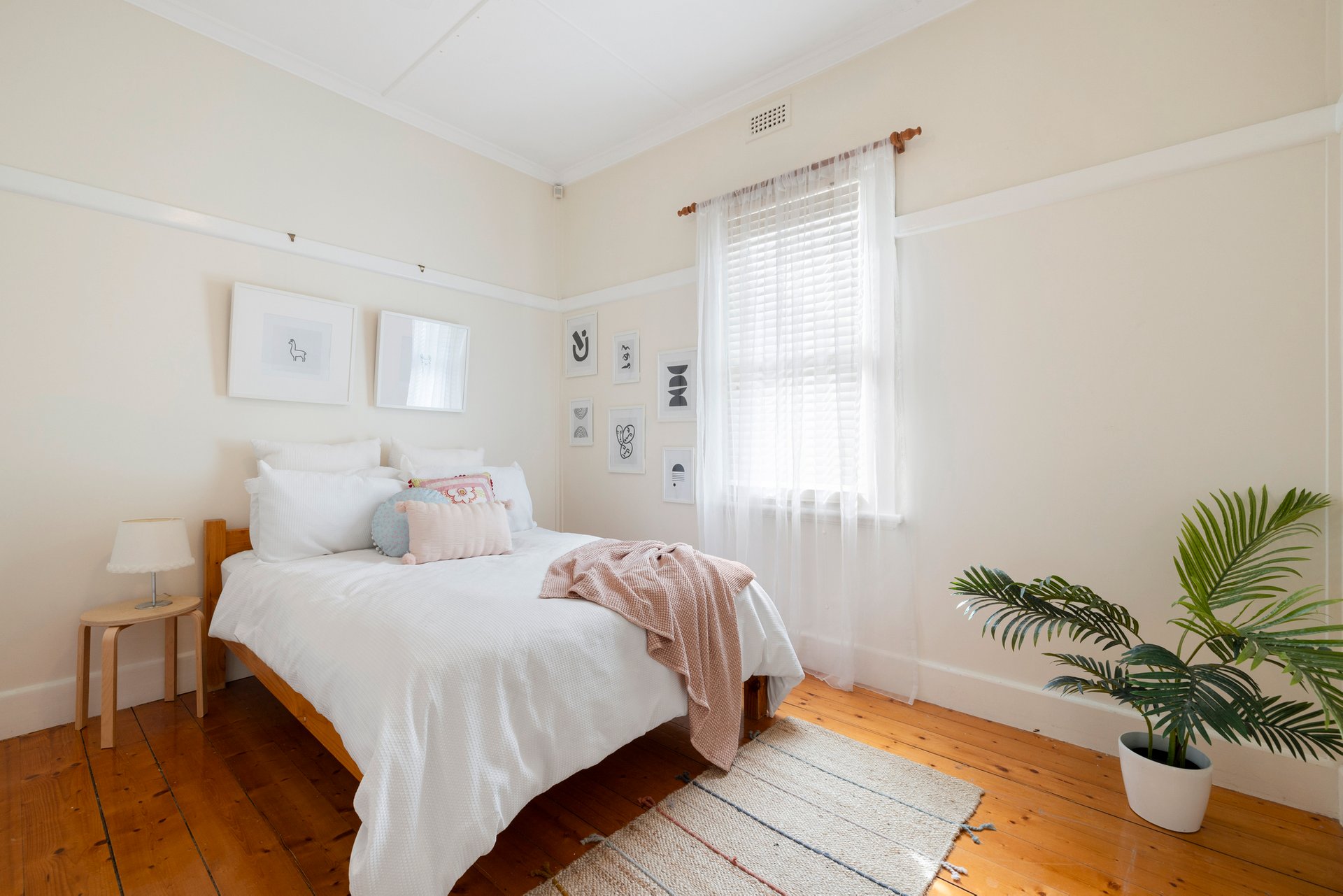 Property Gallery Thumbnail 9