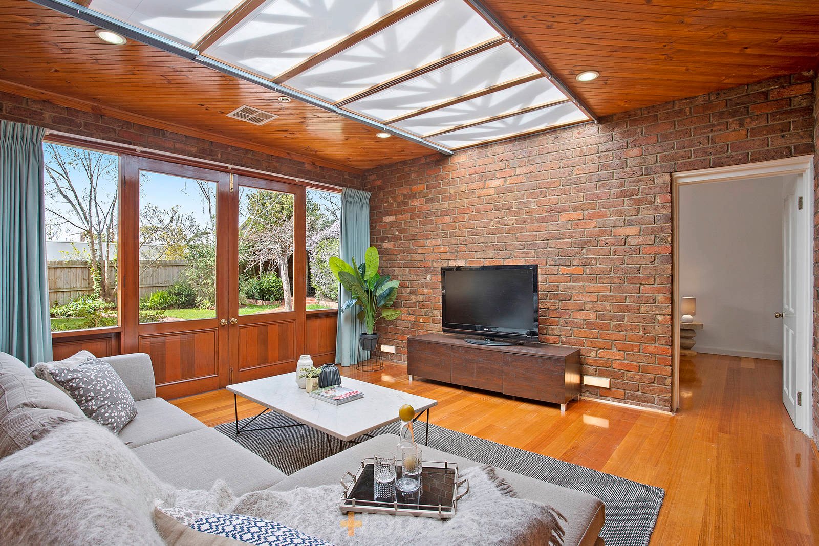 5 Queens Road Newtown
